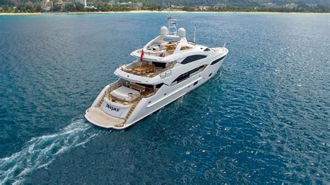 Boat Names: 101 Suggestions For Naming Your Yacht - YachtWorld