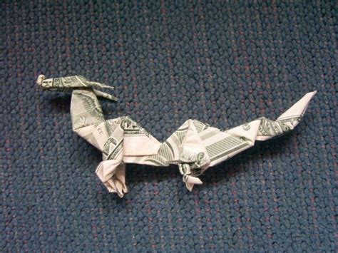 Dragon Money Origami, Dragon Crafts, Paper Folding, Arrow Necklace ...