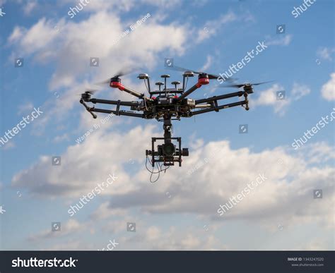 9,993 Multirotor drone Images, Stock Photos & Vectors | Shutterstock