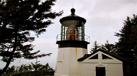 5 Haunted Lighthouses On The Oregon Coast | Oregon coast, Lighthouse ...