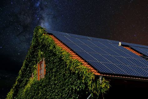 Do Solar Panels Work at Night? - Clean Energy Ideas