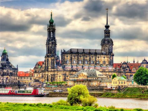 Dresden Castle: Get the Detail of Dresden Castle on Times of India Travel