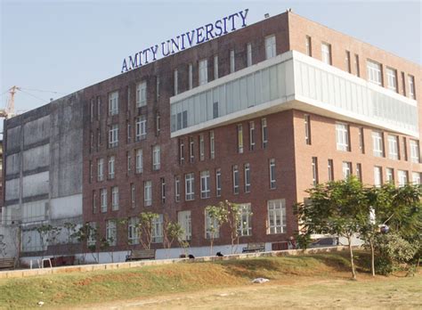 Amity University Mumbai - About us