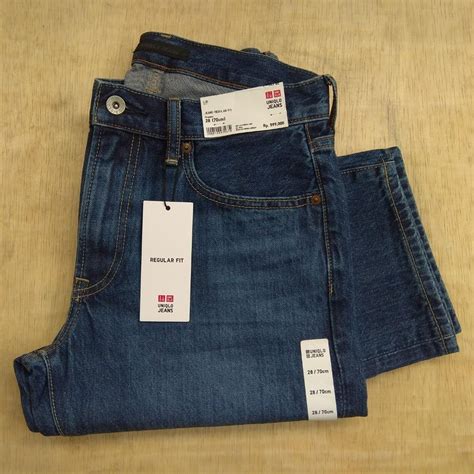 Sale Uniqlo jeans Regular fit 66 blue new jual rugi, Fesyen Pria, Pakaian , Bawahan di Carousell