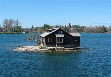 File:1000 Islands. Hub Island - St Lawrence River, USA - panoramio.jpg - Wikimedia Commons