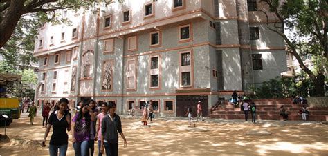 Mount Carmel College (MCC) Bangalore -Admissions 2024, Ranking ...