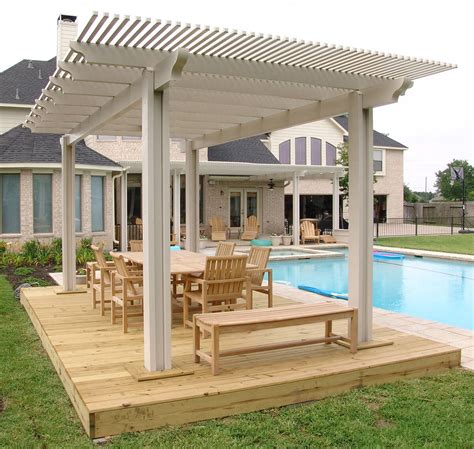 Outdoor Decor: 20 Lovely Pergola Ideas