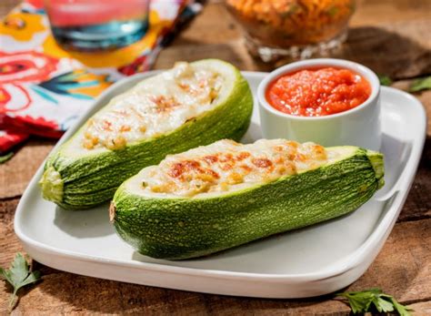 Calabacitas rellenas de picadillo ¡gratinadas! | CocinaDelirante