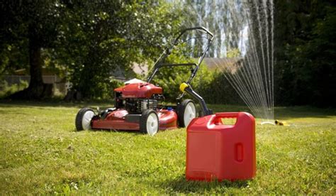 Is It Safe To Leave Gas In My Lawnmower? - LifeHackLane