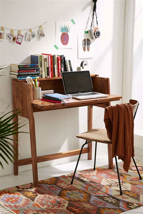 10 Modern Secretary Desks for Small Spaces | Apartment Therapy