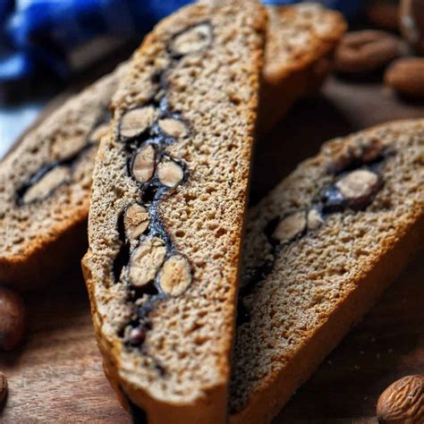 Biscotti Cookies Recipe with Almonds and Honey - She Loves Biscotti