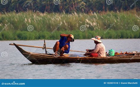 Fishing on Mekong River editorial stock photo. Image of people - 102001518