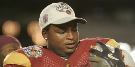 Anthony LenDale White - Net Worth October 2024, Salary, Age, Siblings, Bio, Family, Career