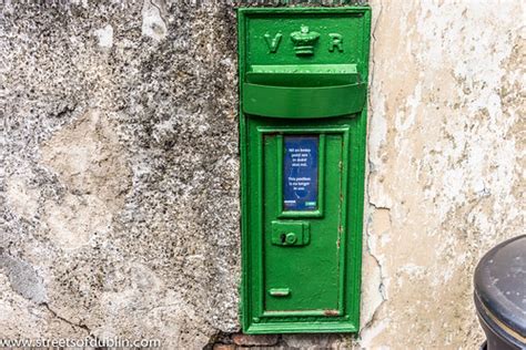 Old British Letterbox - "This Postbox Is No Longer In Use"… | Flickr