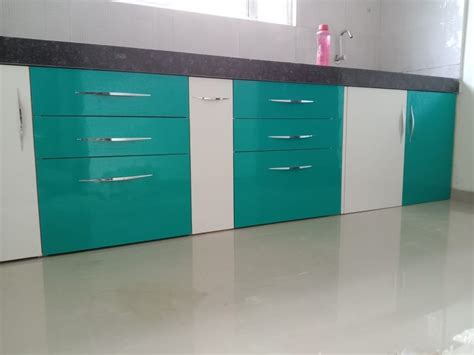 Sunmica Wooden Kitchen Cabinet at Rs 180/sq ft | Wooden Kitchen Cabinets in Pune | ID: 27594690012