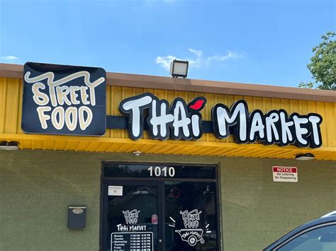 Restaurant Review: Street Food Thai Market - The Heights Blog