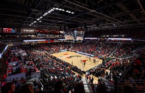 Cincinnati Bearcats Basketball Tickets - StubHub