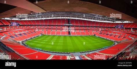 Inside new wembley stadium london hi-res stock photography and images ...