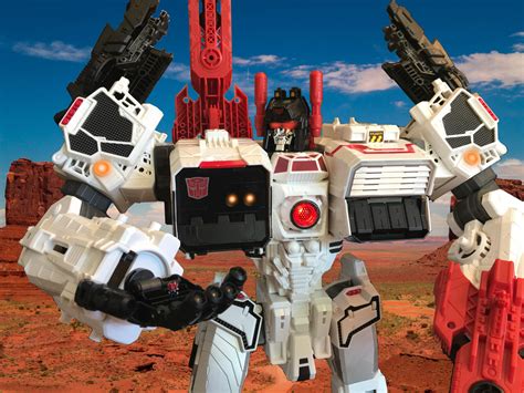 Metroplex Heeds the Call... : r/transformers