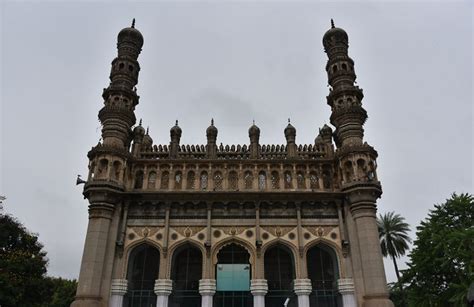 12 Top Historical Places in Hyderabad with Location & Timings