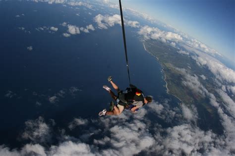 Skydiving in Hawaii. | Travel, Natural landmarks, Places