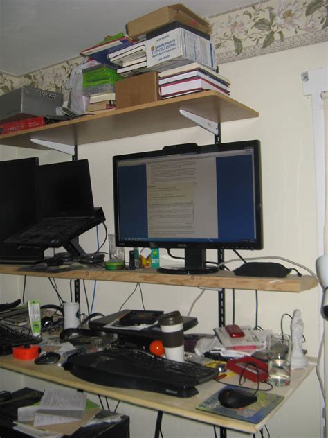 wood - How can I mount a desk on a wall with L-brackets? - Home ...