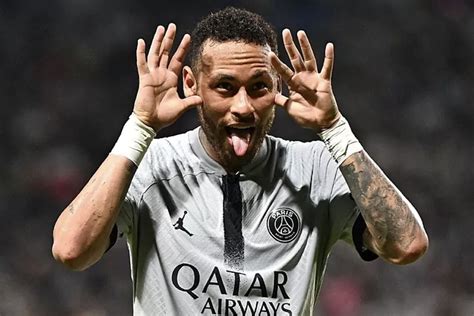 Neymar: Neymar sending a message with his new goal celebration | Marca