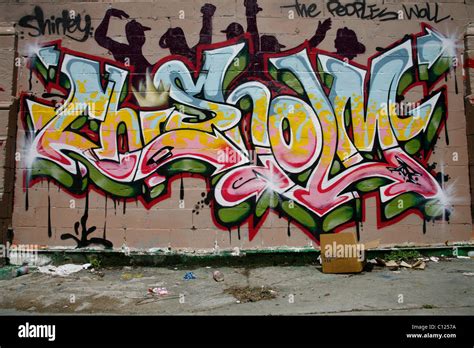 Graffiti in Harlem, New York, USA Stock Photo - Alamy