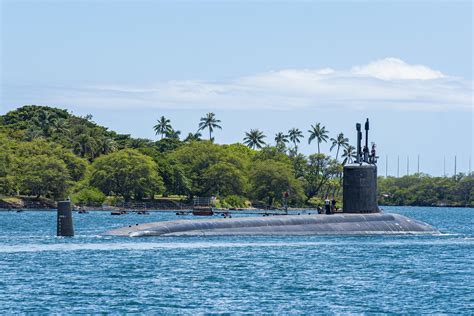 How U.S. Navy Submarines Are Pushing Back Against China in the South ...