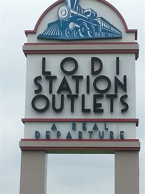 Lodi Station Outlets, 9911 Avon Lake Rd, Burbank, OH, Shopping Centers & Malls - MapQuest