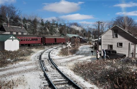 More snowy model railroad scenes - Trains