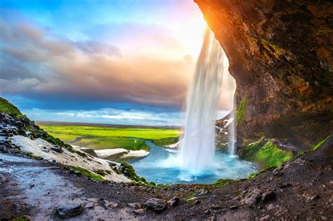 - Iceland 24 - Iceland Travel and Info Guide : Iceland's Seljalandsfoss ...