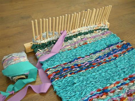 Usher in Colorful Textural Brilliance with these 15 Great Loom Crafts