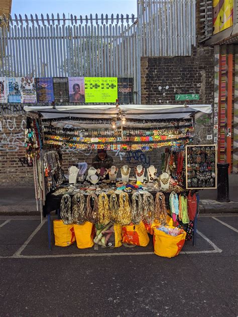 m e m o: Portobello Road Market London