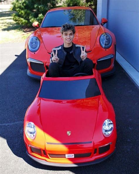 How many cars are owned by Lucas and Marcus?