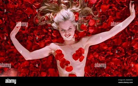 AMERICAN BEAUTY 1999 DreamWorks Pictures film with Mena Suvari Stock Photo - Alamy