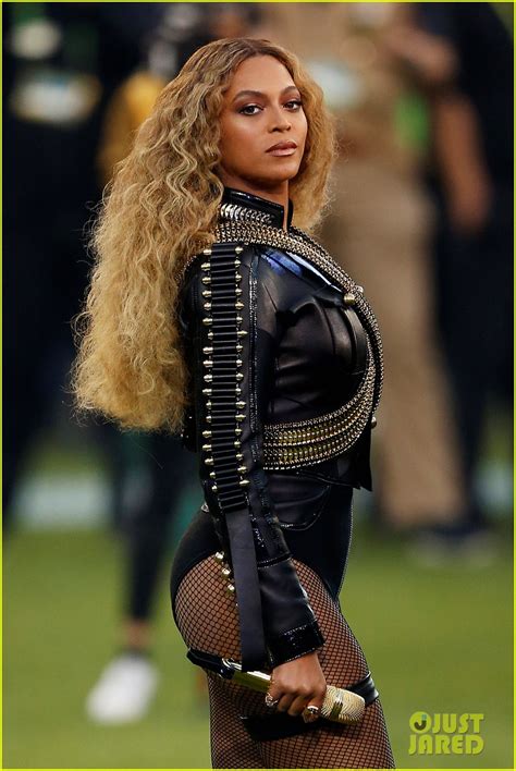 Full Sized Photo of beyonce almost falls during super bowl performance ...