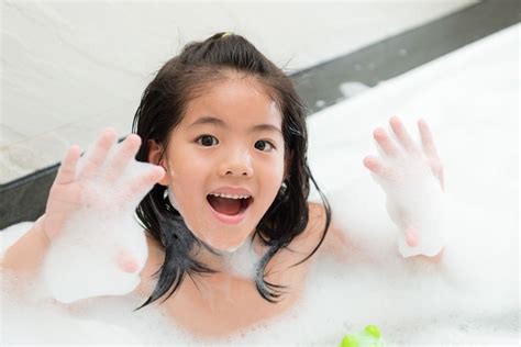 Bubble Baths Can Help Kids Relax and Unwind - Vitabath®