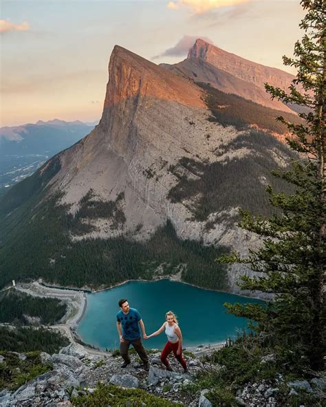 8 Best Hiking Trails in Canada, Recommended By Kerry & Dave