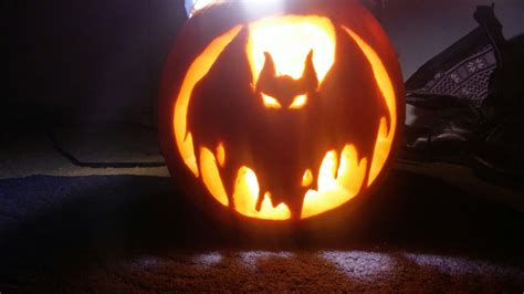 10+ Bat Pumpkin Carving Ideas – DECOOMO