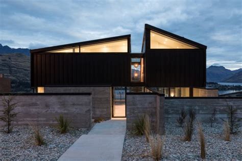 St Marks Lane House by Dorrington Atcheson Architects in Queenstown ...