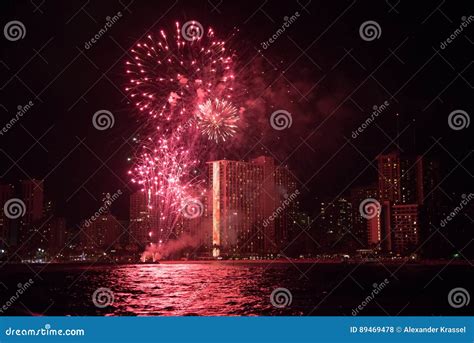 Fireworks at the Waikiki Beach on Oahu Stock Photo - Image of fireworks, majestic: 89469478