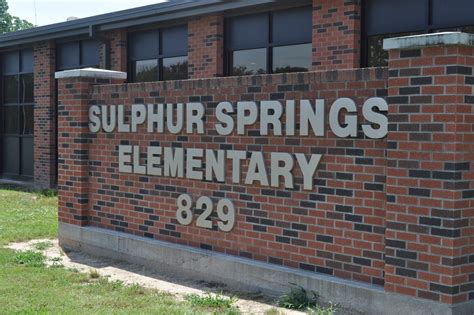 Sulphur Springs ISD evacuates elementary school after bomb threat ...