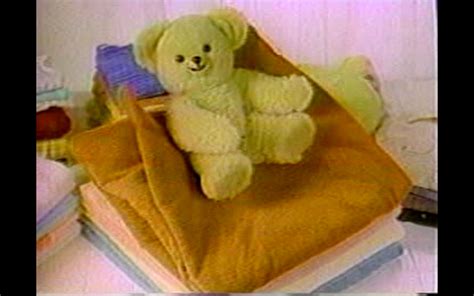 A SNUGGLY THROWBACK THURSDAY: SNUGGLE® BEAR CELEBRATES 30 YEARS OF SOFTNESS AND INNOVATION