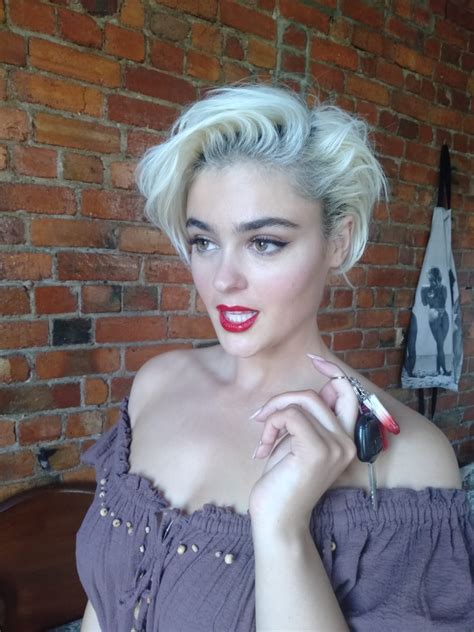 Pin by Mastana on Plus size | Stefania ferrario, Beauty, Australian models