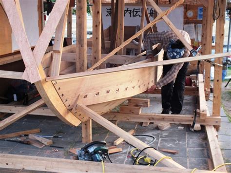 Boat Building: Traditional Boat Building