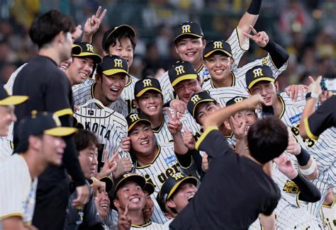 In Photos: Hanshin Tigers, fans celebrate winning Central League title ...