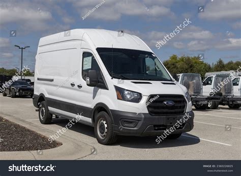 Ford Transit 250 2023 Stock Photos - 1 Images | Shutterstock