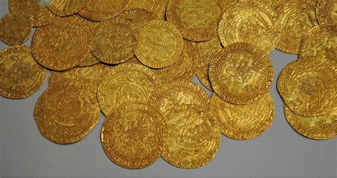 Should I Invest in A Coin Collection or in Gold Coins?