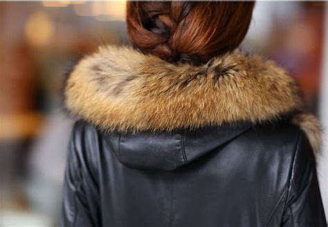 Female Fur Coats Fox Fur Collar Fur Womens Fur Coats / Womens Trench ...